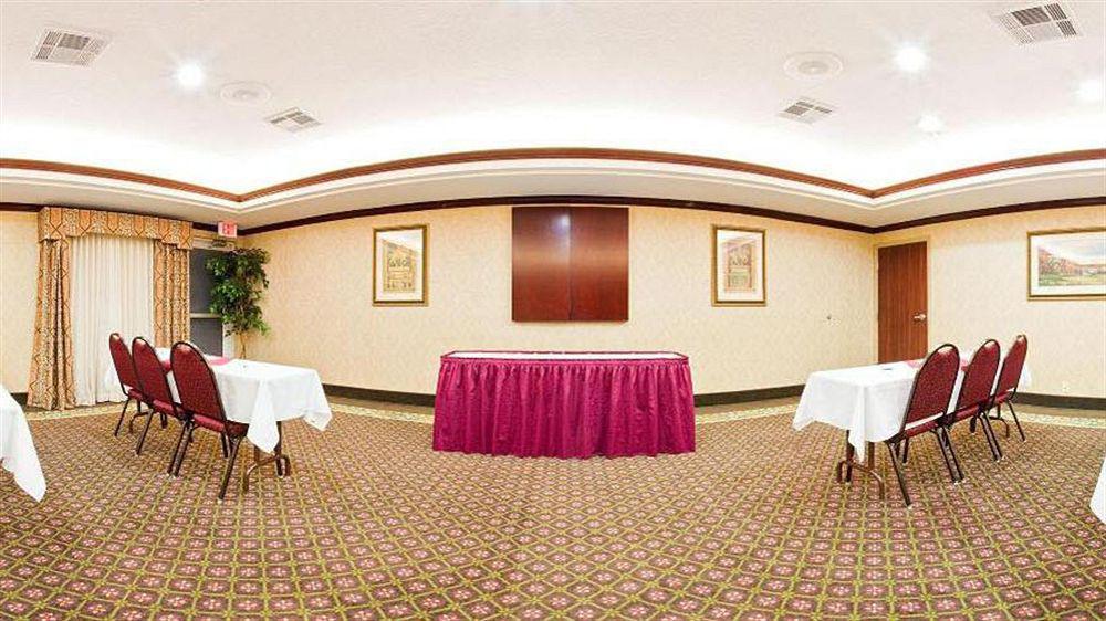Holiday Inn Express Hotel & Suites Gainesville By Ihg Esterno foto