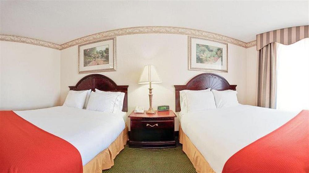 Holiday Inn Express Hotel & Suites Gainesville By Ihg Esterno foto