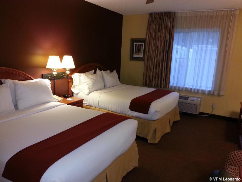 Holiday Inn Express Hotel & Suites Gainesville By Ihg Esterno foto