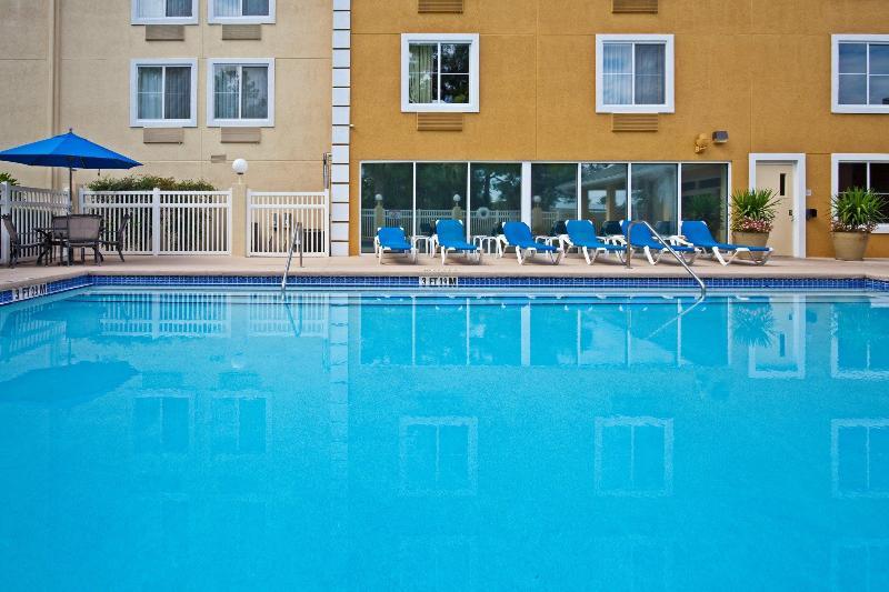 Holiday Inn Express Hotel & Suites Gainesville By Ihg Esterno foto